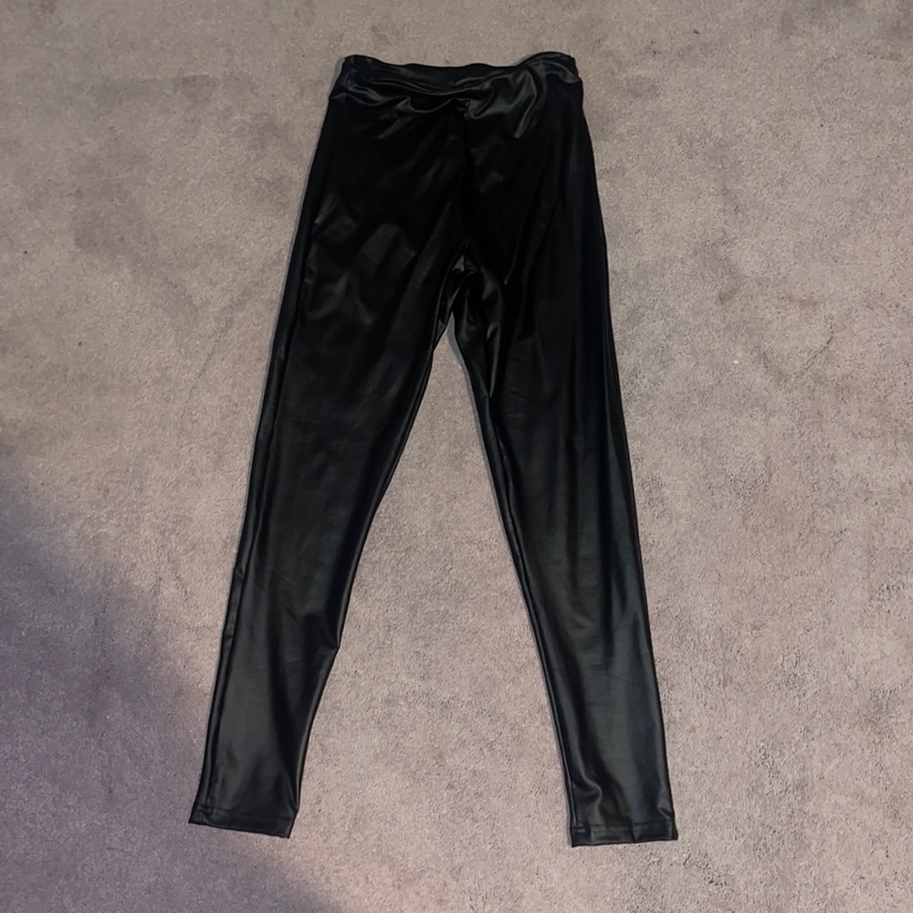 Brand: Shein Color: Black Size: XS